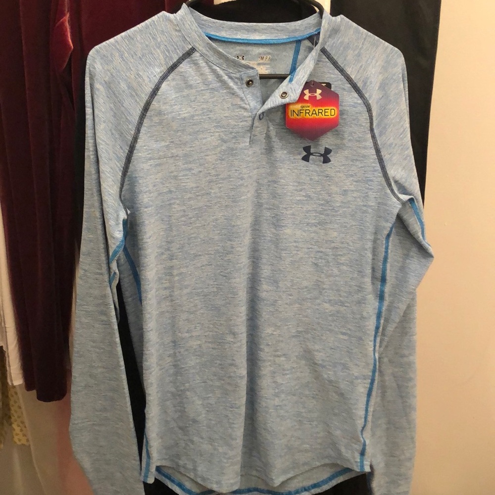 men’s small under armour shirt